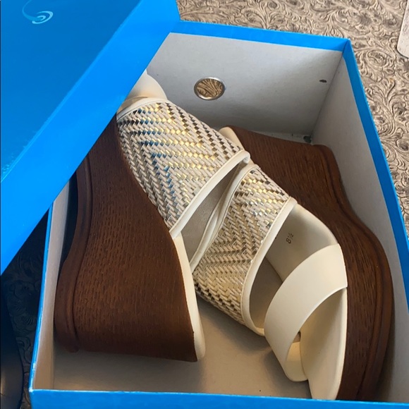 WEDGE SANDAL - Picture 4 of 4